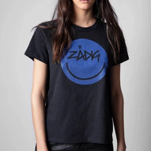 Zadig  - Säljer denna tröja från Zadig då jag inte använder den så mycket längre, en paljett har gått av med inget som syns. Ny pris är 1250 typ.