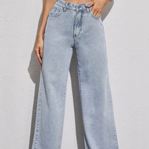 Jeans - Fina jeans, använda två gånger. Lite för små för mig