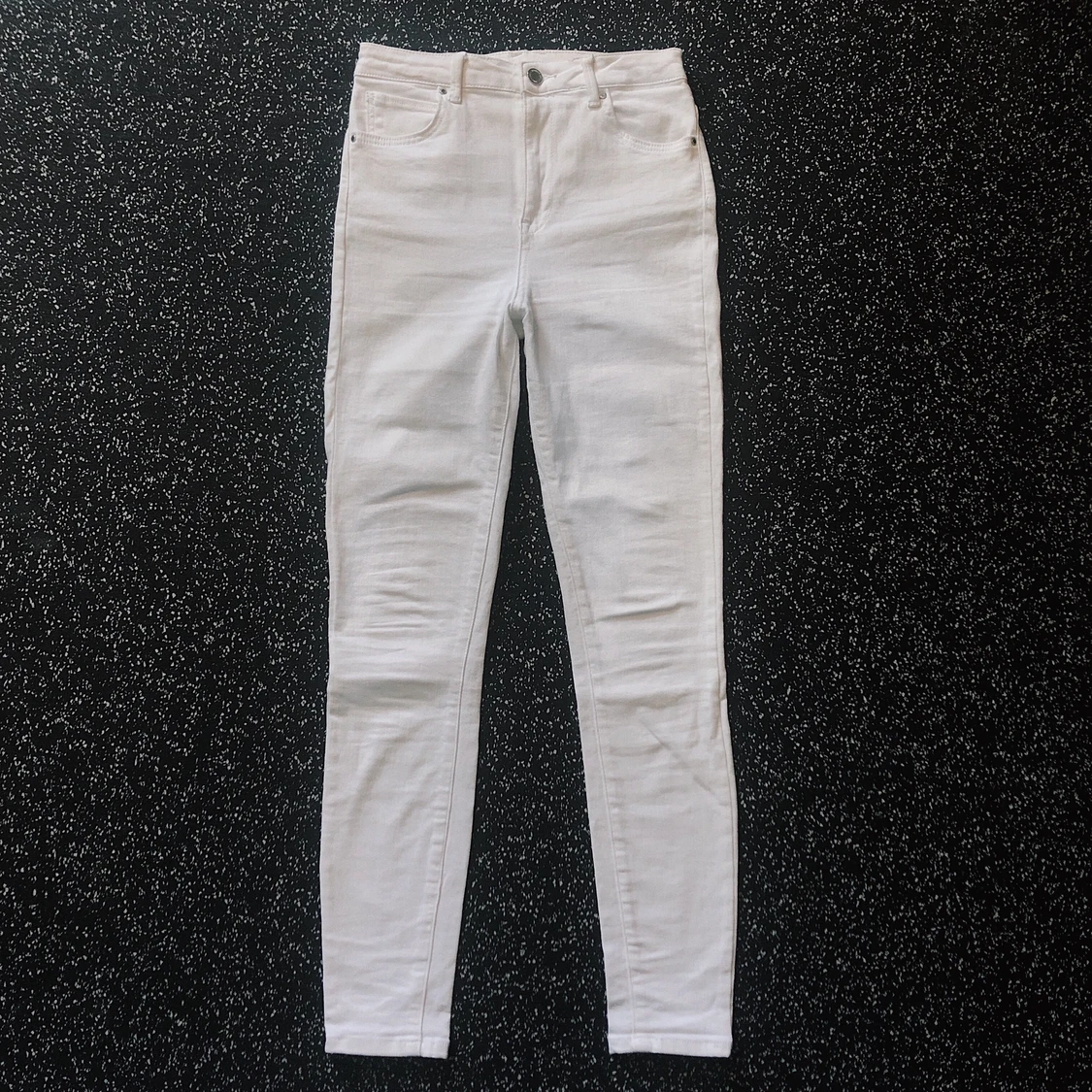 Högmidjade jeans S/36/38  - 90