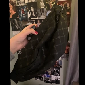 Fila magväska - En fila magväska köpt från Junkyard 