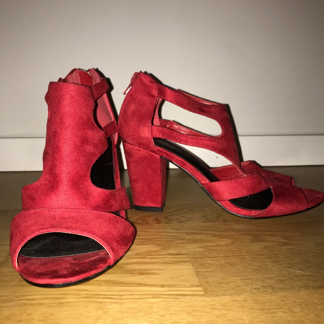 Röda klackskor  - 90