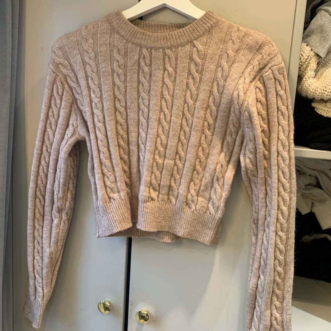 Kabelstickad tröja  - 90