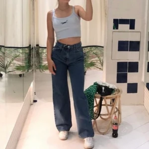 Straigt leg jeans pull & bear - Säljer dessa superfina jeans från pull & bear i rak passform. Jättefina och endast använda några gånger!💕