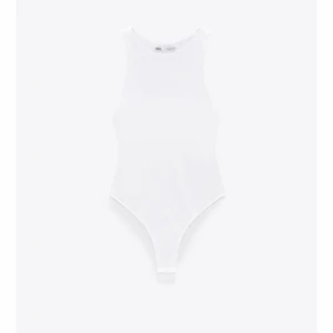 Bodysuit Zara  - Bodysuit från Zara i storlek L. Säljer för 100kr 🤍