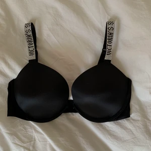 Victoria secret bh  - Bh från Victoria Secret i storlek 36D. Säljer för 400kr🪽
