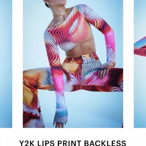 Fest topp!!  - Jag säljer min skit coola topp från jaded London✨Den är superfin och jätte bekväm. Säljer pågrund av att den är lite för liten för mig tyvärr. Köparen står för både frakt och plaggets kostnad😊helt oanvänd 