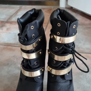 Högklackat  - Använda 1 gång efter inköp 