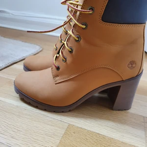 Timberland ALLINGTON 6IN LACE UP - s38.5 - Beautiful shoes that i wore about 5 times, look and feel like new. They're to narrow for me and that's why I am selling them now. 