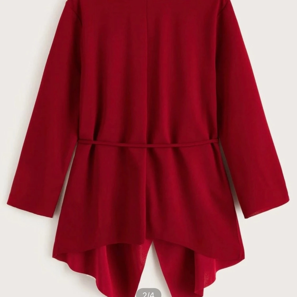 Röd kofta passar  kanske till julmiddag  - 90