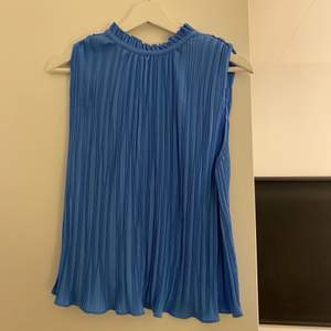 Superfin blå blus från Zara i storlek S. Använd 1 gång 💘