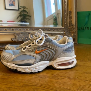 Nike vintage sneakers - Säljer dessa Nike sneakers i storlek 39. 150kr + frakt