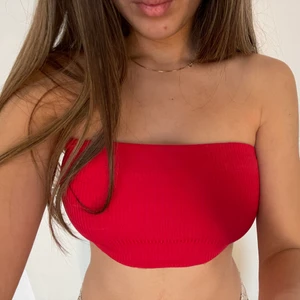 Topp - Röd bandeau topp ❤️