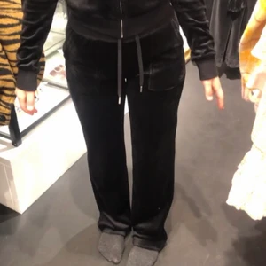 juicycouture.se - Haft den i 3 månader. Använt den 7 ggr ungefär,❤️