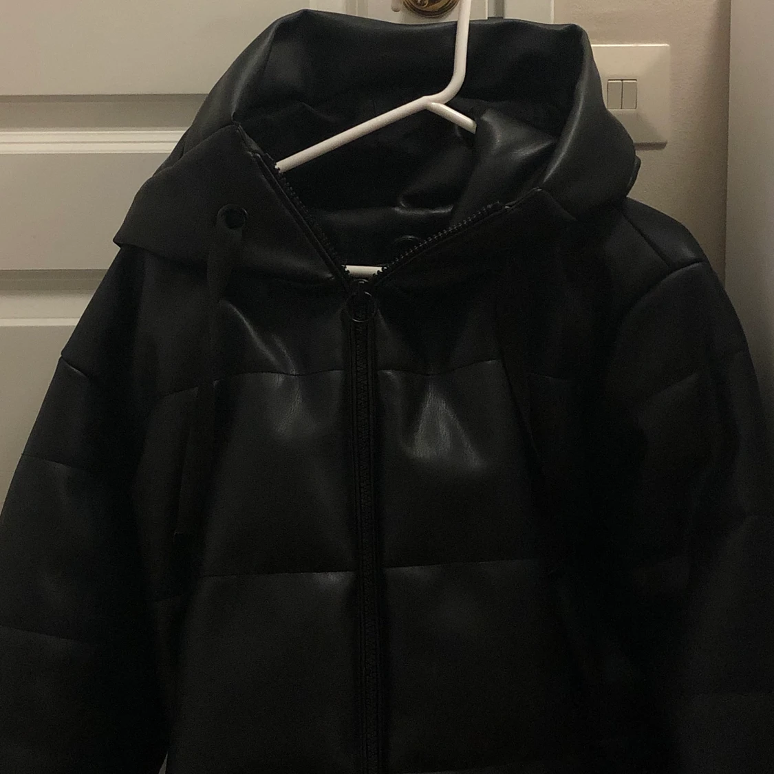 Pufferjacka i skinn - 90