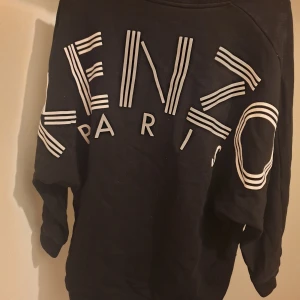 KENZO Paris tröja svart - KENZO Paris tröja svart stl M