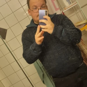 Stickad tröja  - Säljer nu denna fina stickade tröja som tyvärr ej blir använd och bara hänger i garderoben 