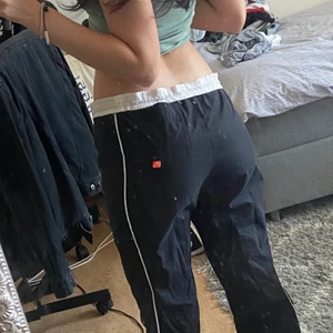 Nike joggers  - Nike trendy byxor i nyskick 