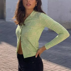 Grön tröja - köpt secondhand betalningen sker via swish