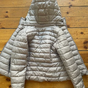 Jacka - Använd några gånger men inte så mycket, i bra skick!