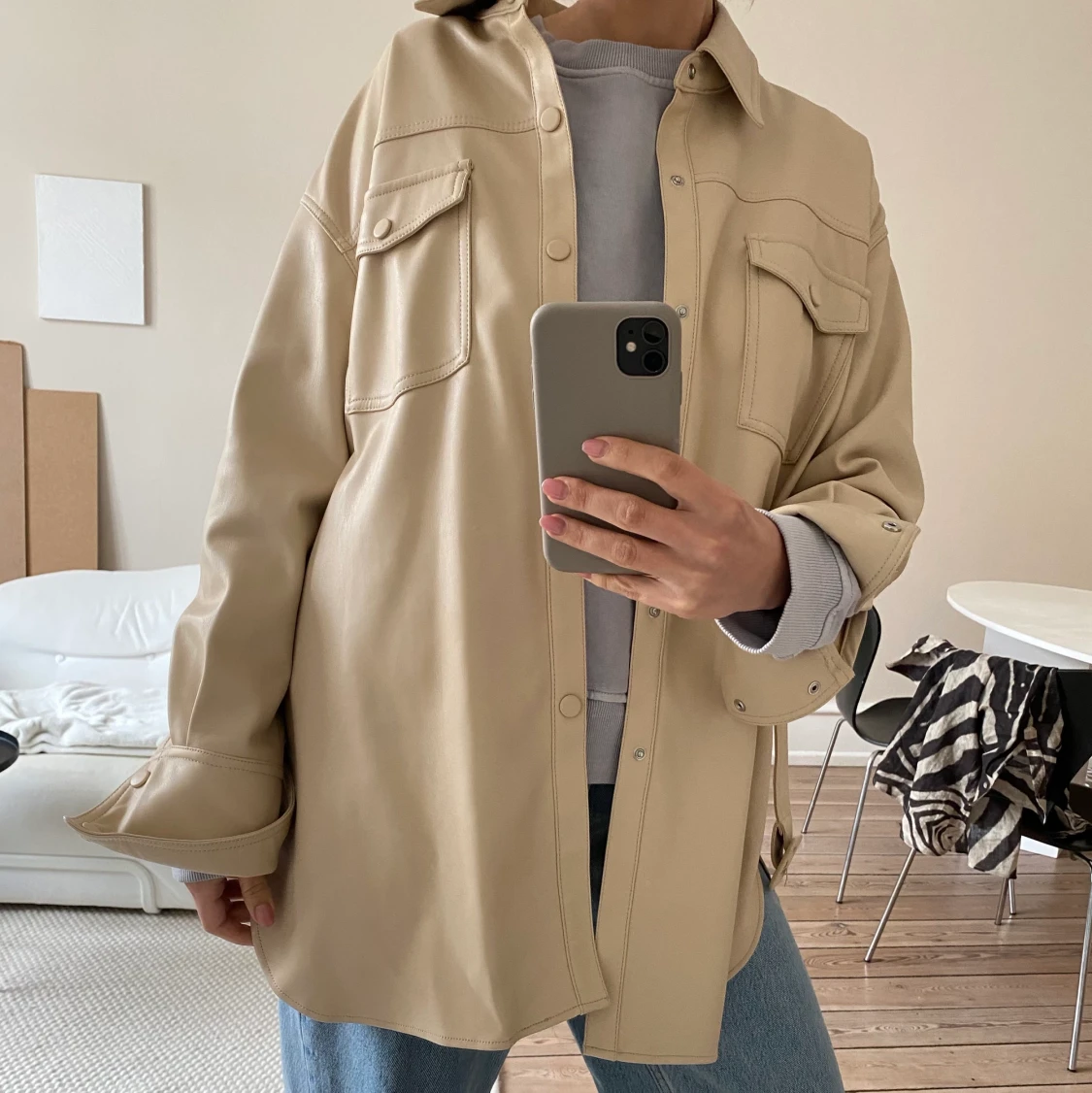 Oanvänd Overshirt i veganskt läder - 90