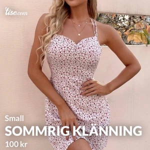 Sommarklänning  - Sommarklänning säljs för 100 kr i storlek small