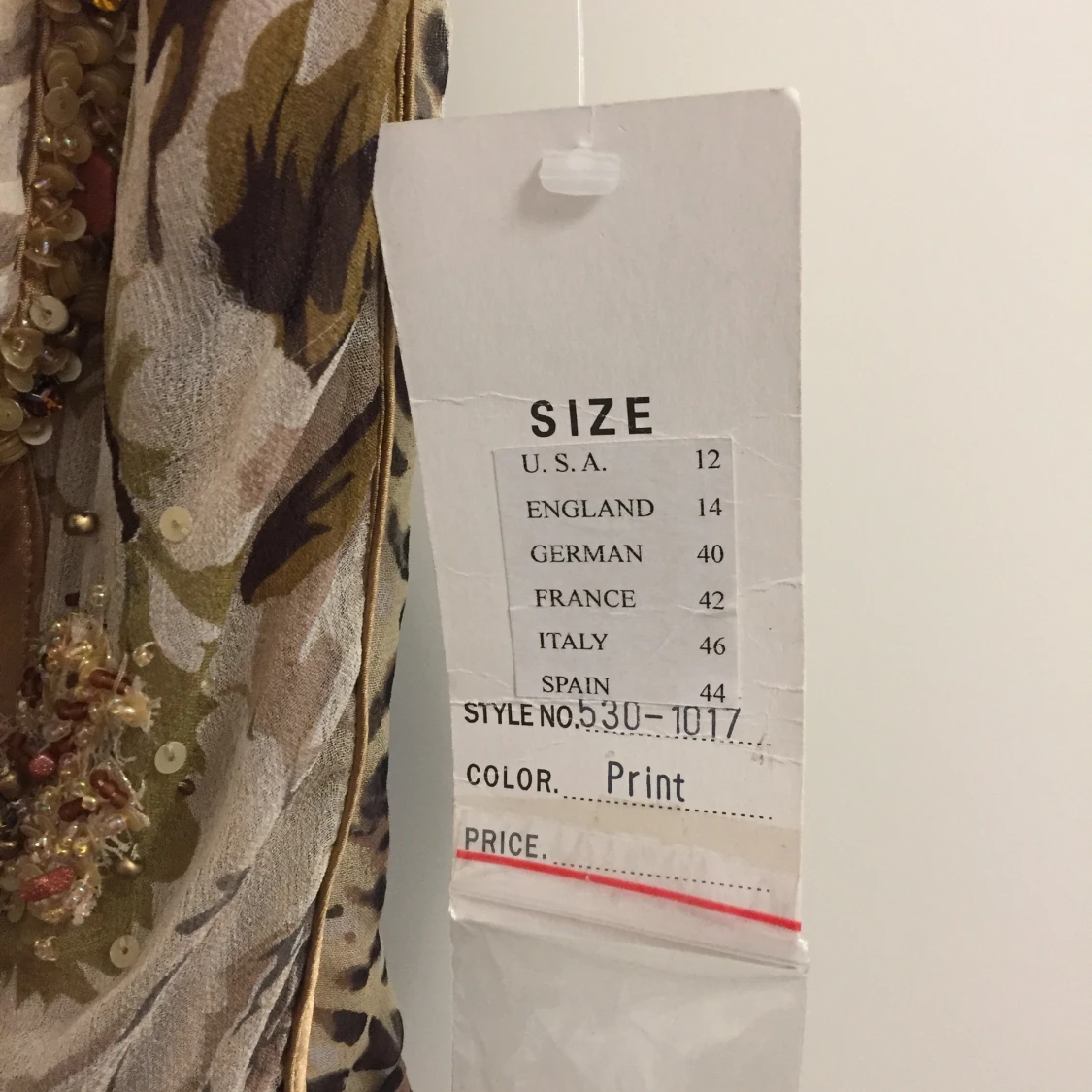 Oanvänd aftonklänning    - 91