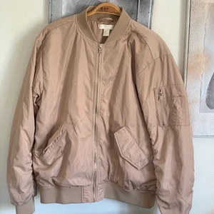 Jacka - Bomber jacka från h&m aldrig använt 
