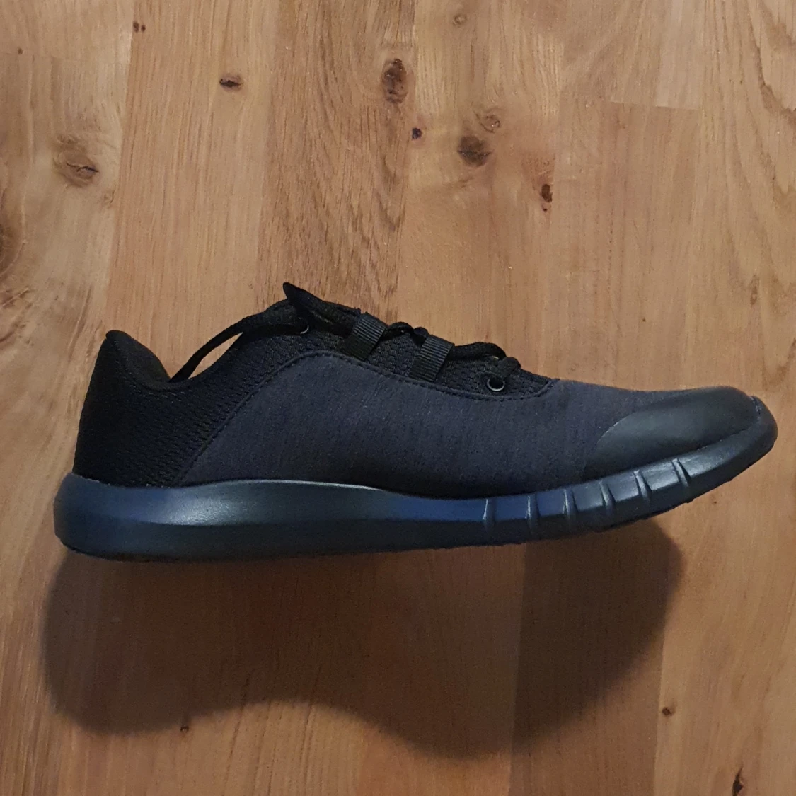 Under Armour sneakers  - 91