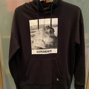 Experience Hoodie - Hoodie från lager 157. Stl M. Använd men inga fläckar eller skador😊