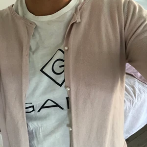 Kofta från zara  - En väldigt fin kofta från zara som jag tyvärr inte använt. Köparen står för frakten om man inte kommer och hämtar