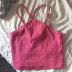 Zara linne  - Säljer mitt jätte fina linne från zara då det inte kommer till andvändning. Andvänt fåtal gånger så det är som nytt. Köparen står för frakten!