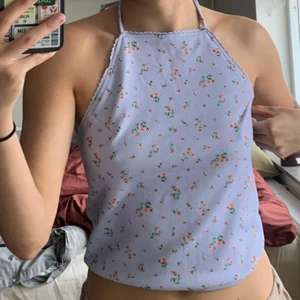 BIKBOK JÄTTEFIN tröja - Jag använder inte den för min rygg är jättestor så det passar inte mig men jag ÄLSKAR den tröjan! och jag ska bli skitglad när jg ser den på andra!