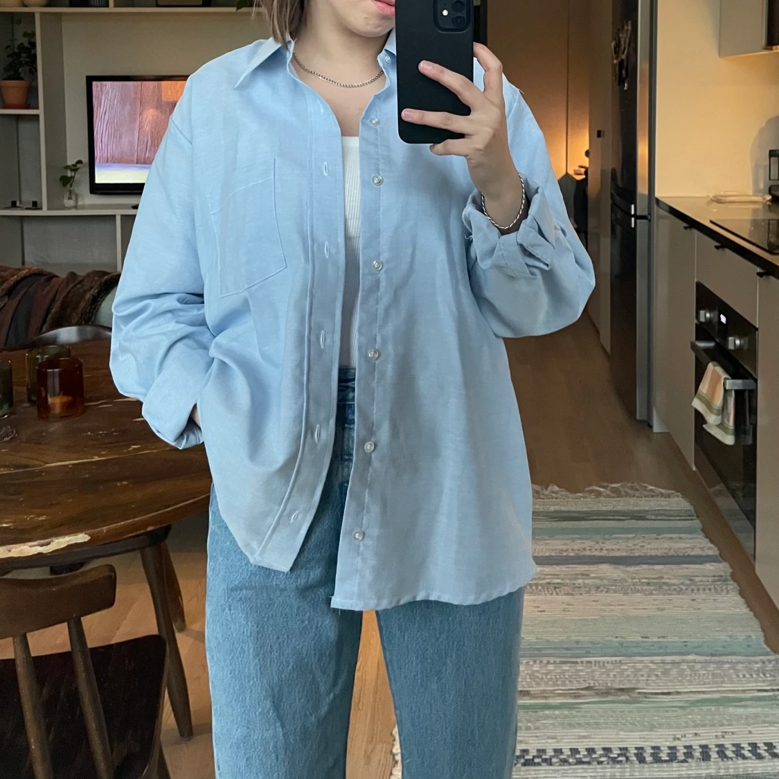 Ljusblå skjorta 