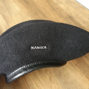Kangol Basker - En svart Kangol Basker i storlek S (54-56cm). 
