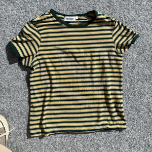 Weekday randig tröja - Weekday randig tröja i storlek S! 