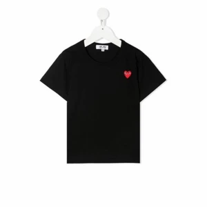 CDG strl M - Använd 1 gång. Skick 10/10. Kan skickas! Köpare står för frakt. Mvh Albin