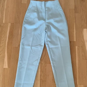 Zaras kostymbyxor  - Pastell gröna kostymbyxor