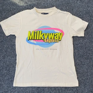 Svea T-shirt  - En jättefin T-shirt från Svea, nyskick🤩