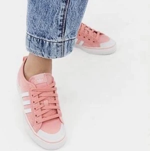 Adiddas nya - helt nya och oanvända 