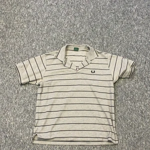 Fred perry tröja  - Säljer för ingen användning, gammal men riktigt bra skick. Är storlek L men jag kan ha den som har storlek Xs/S. Den finns inte att hitta någonstans.