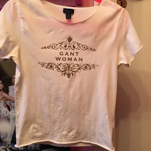Gant topp - Begagnad men trycket ser helt nytt ut. Storlek M.