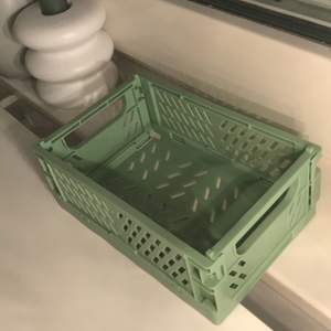 En urrrr snygg 🤩 grön liten låda för endast 25 kr ❤️📍🎸🎸🎸😩 kontakta vid köp