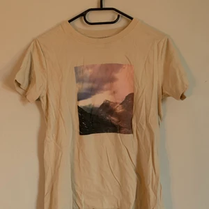 T-shirt - Säljer denna tröjan från Cubus 💗💗💗