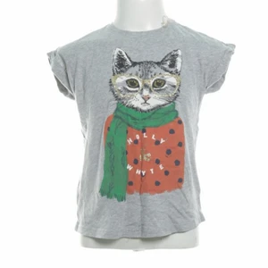 SÖKES Lindex Holly & Whyte T-shirt  - Jag söker efter n t-shirt på bilden som ska vara i dam strl S lr M alternativt L, den e som sagt från Holly & Whyte snälla finns d någon som har denna t-shirt & som kan tänka sig att sälja den❓❓❓❓❓                                   Hojta t isf 🙏                                                                         Jag betalar frakten 