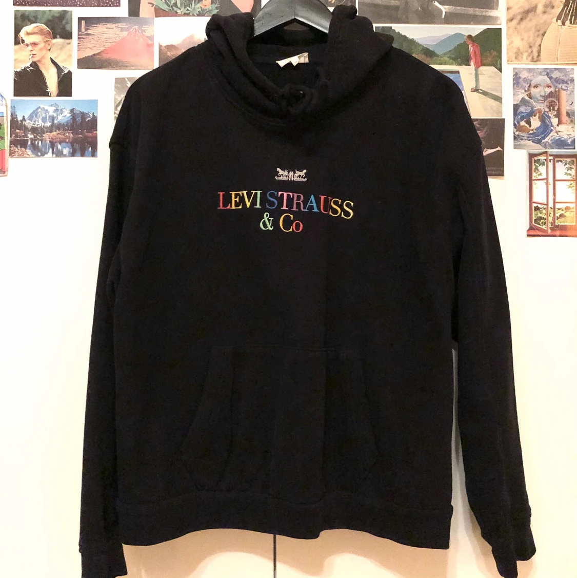 Levi’s hoodie  - 90