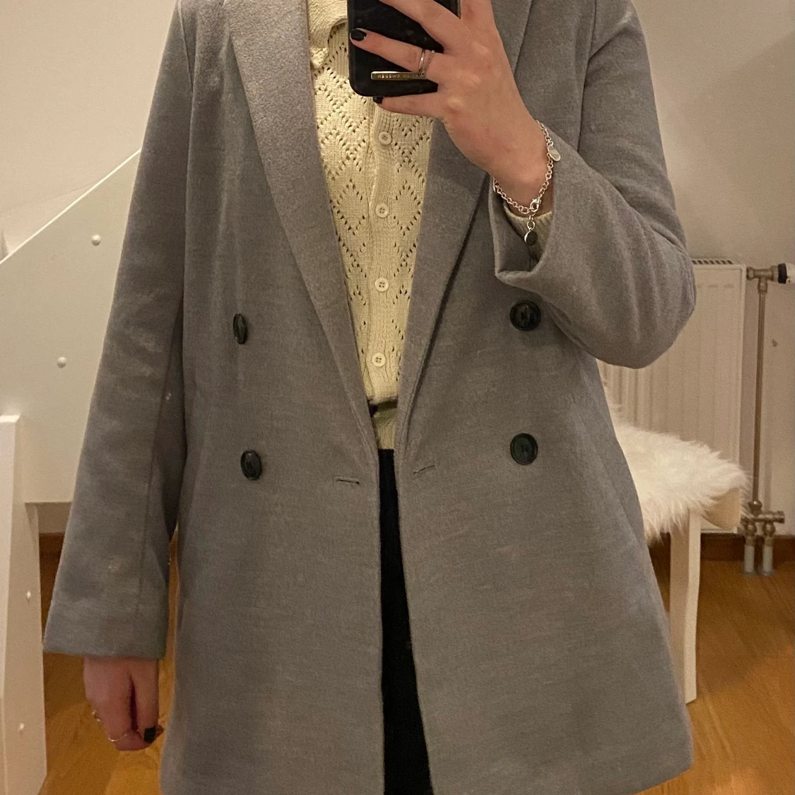 Ljusgrå kappa H&M  - 90