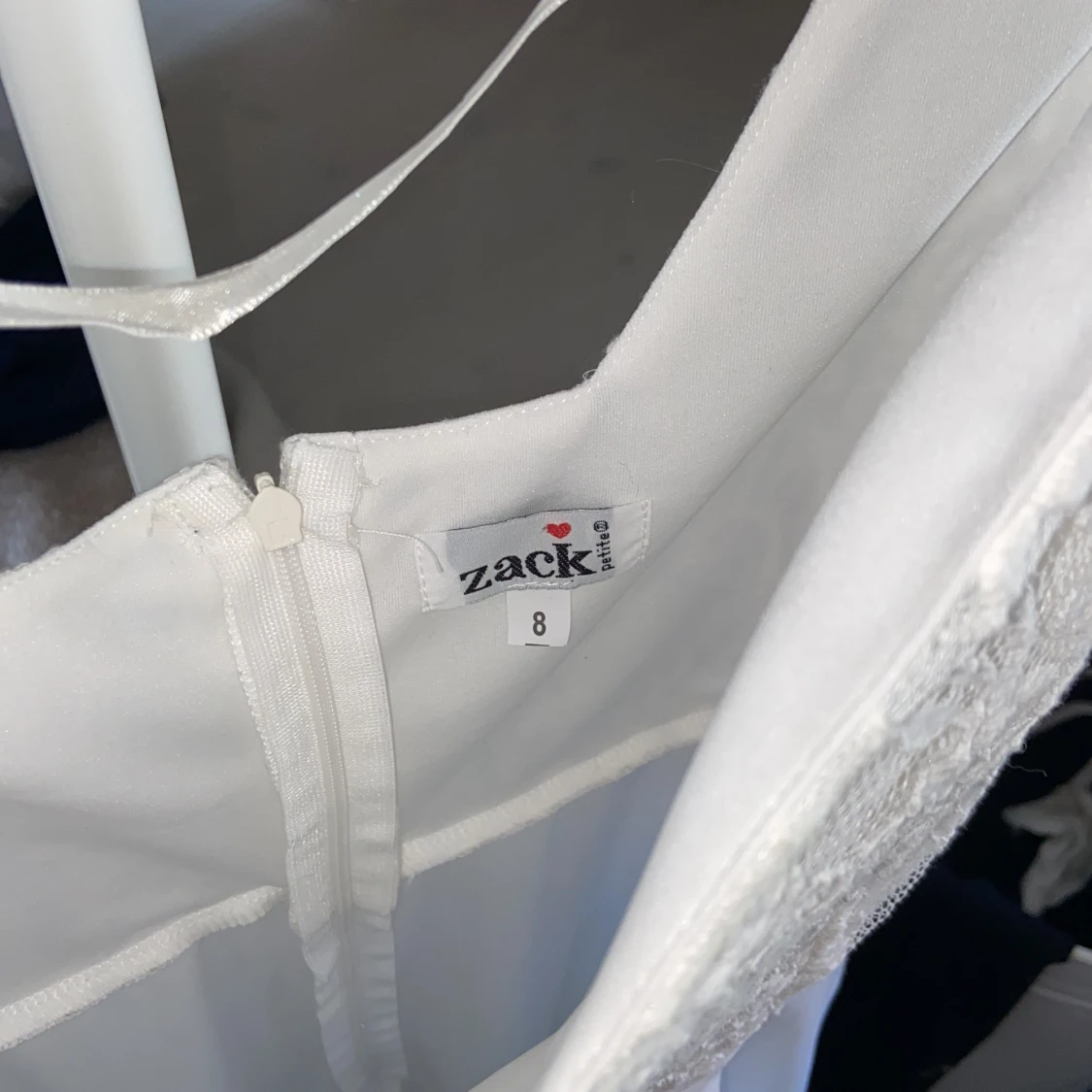 Vit klänning strl 8  - 91