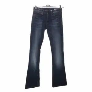 Crocker jeans storlek 25/36, dock lite mindre i storleken och kortare än 36. Skriv till mig vid intresse❤️