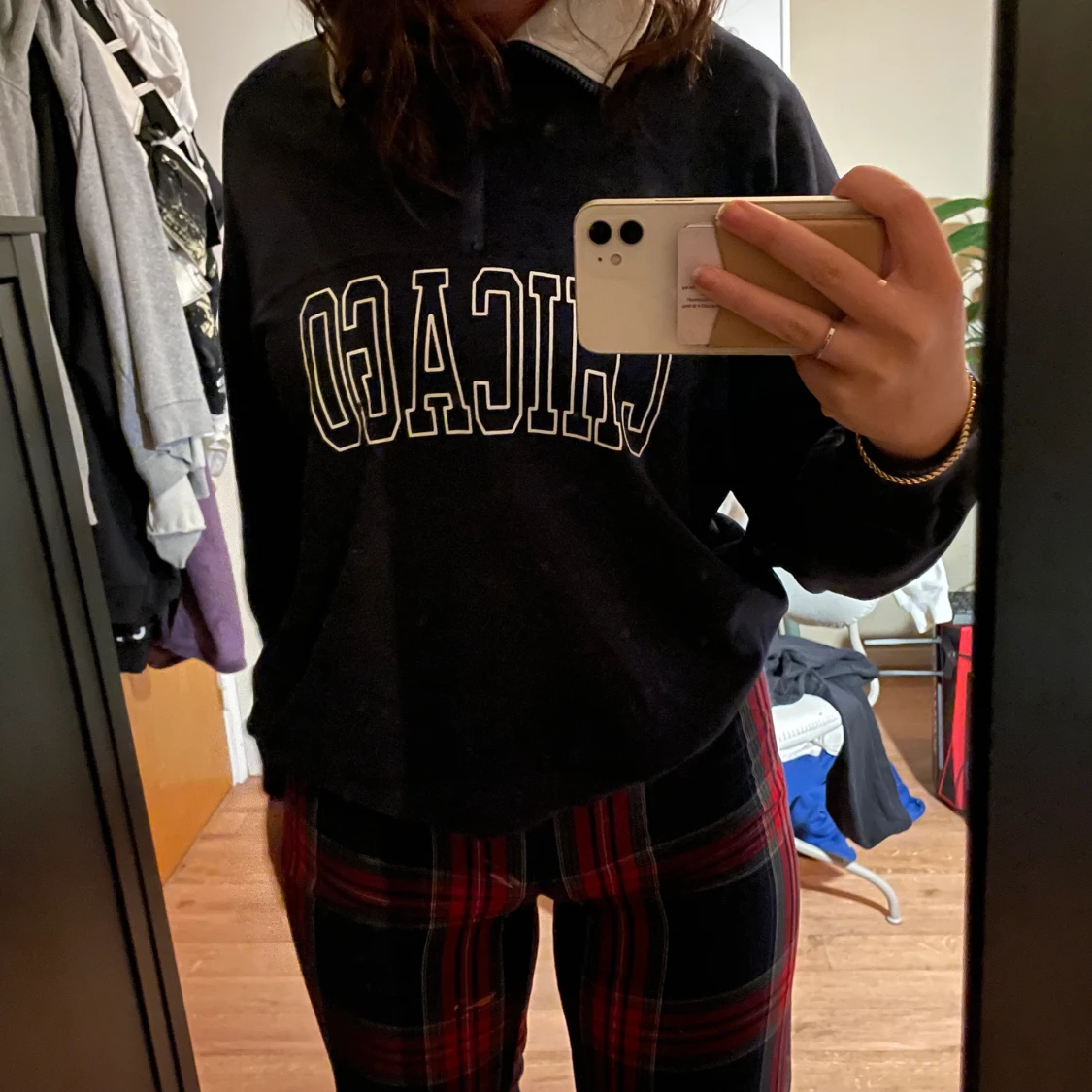 Marinblå tröja med krage - 91