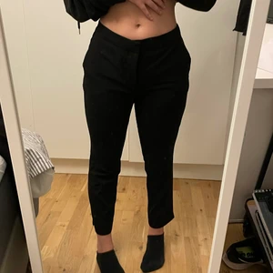 Kostymbyxor - Kostymbyxor från Zara basic i fint skick. Säljer då de är för korta för mig som är 170